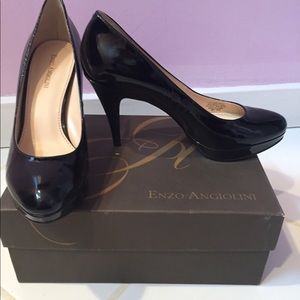 Enzo Angeolini Platform pump, patent leather.